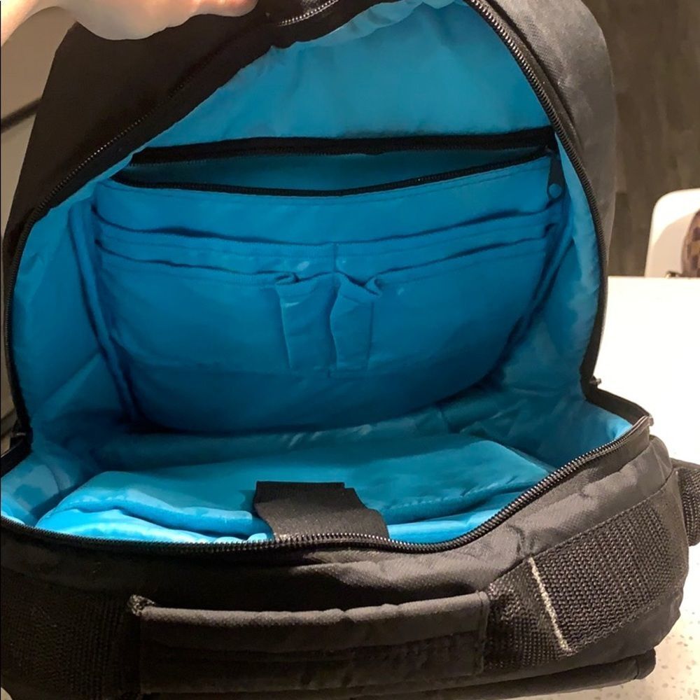 NEW Skateboard Velcro Unity Backpack - Picture 3 of 3